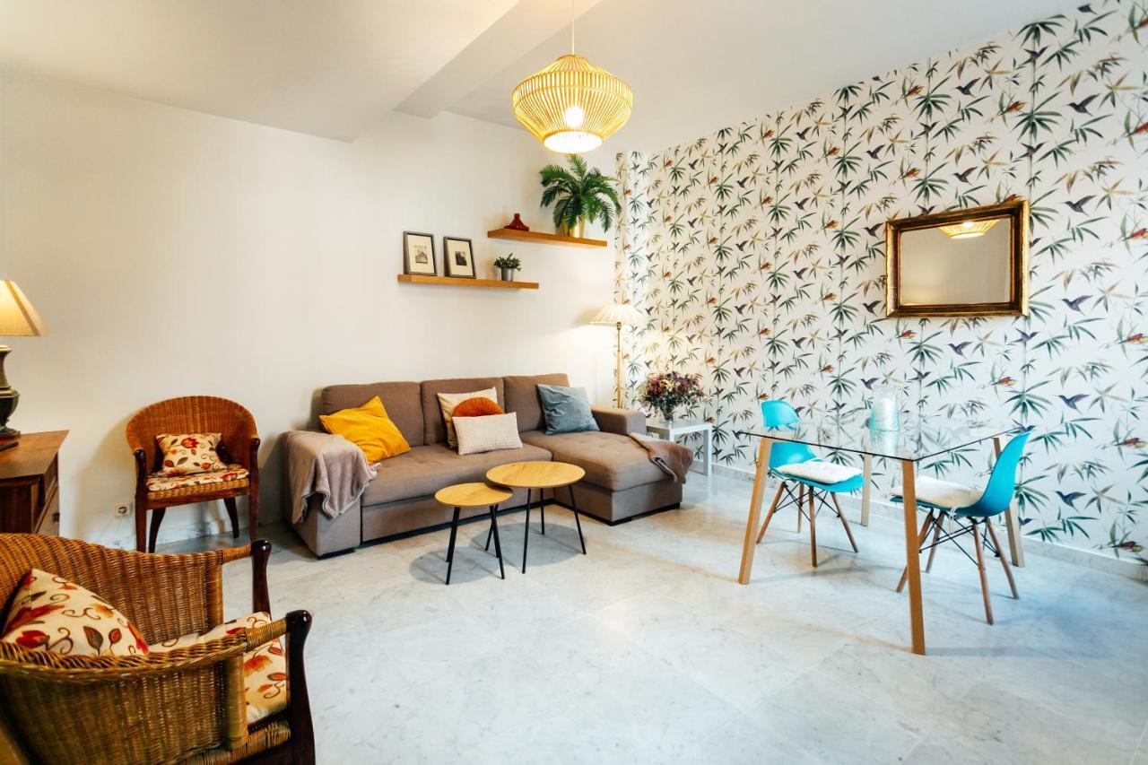 Chic By The Cathedral Appartement Sevilla Buitenkant foto